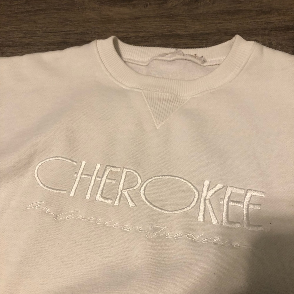 Men’s White Cherokee Vintage Crewneck Sweater, Size Medium